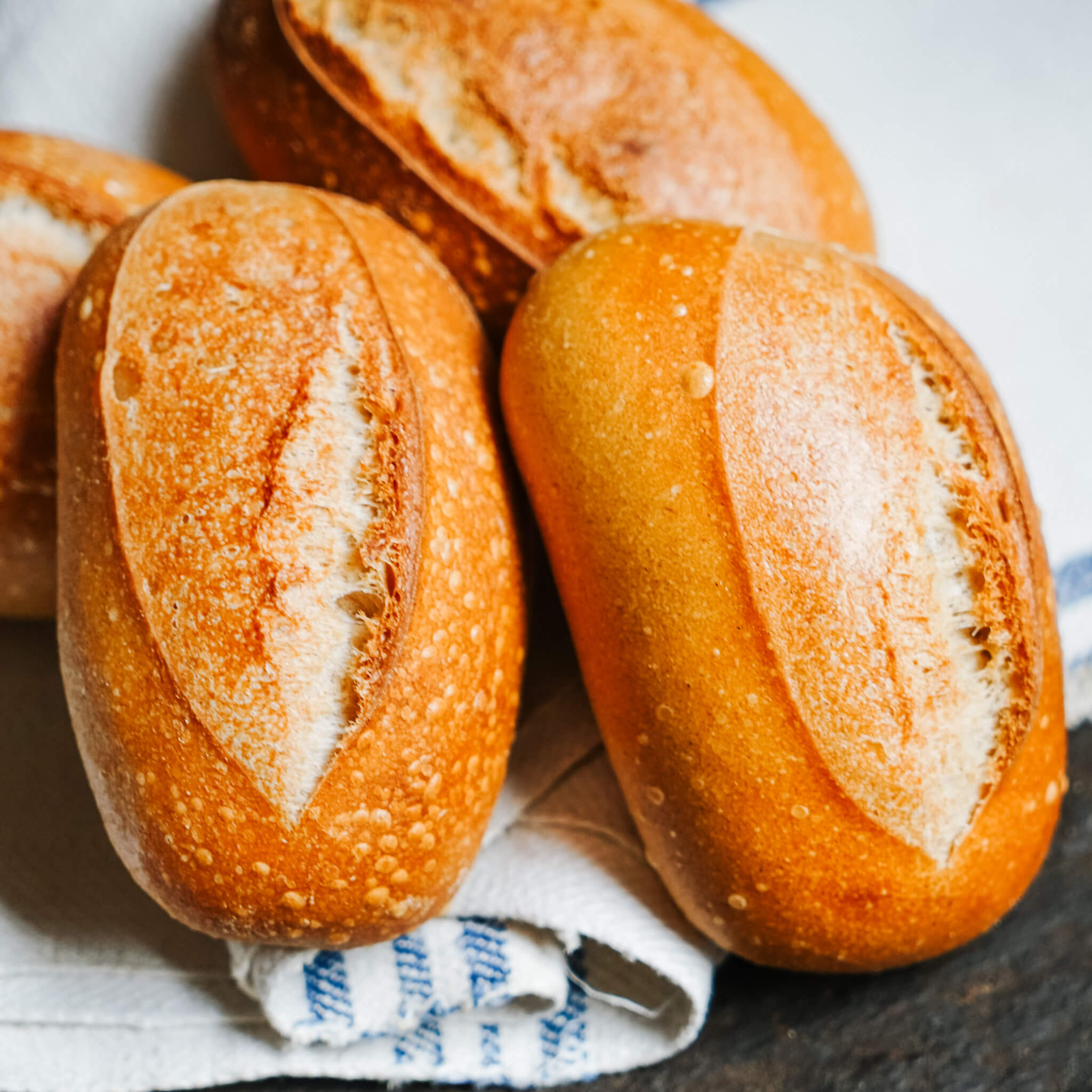 Broetchen mit Hefewasservorteig